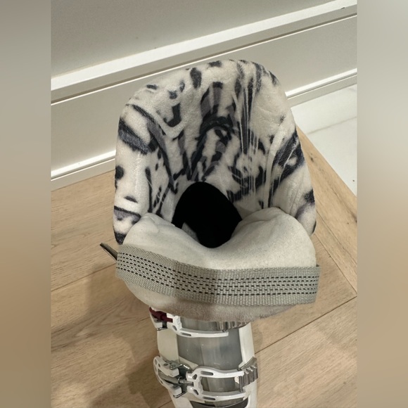 Ski boot - Picture 2 of 7